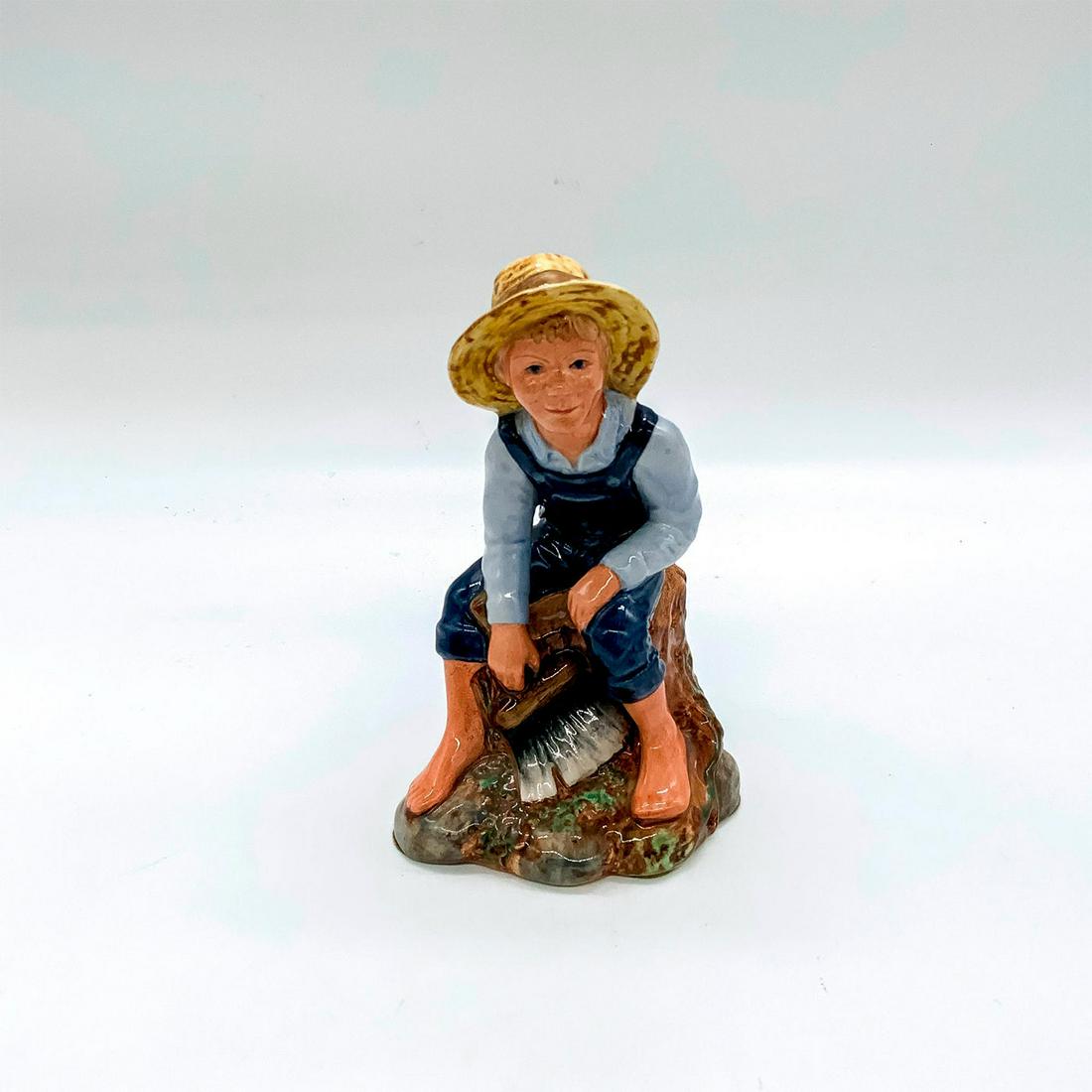 Tom Sawyer HN2926 - Royal Doulton Figurine: Children's Literature Series. Royal Doulton backstamp. Artist: David Lyttleton Issued: 1982 - 1985 Dimensions: 5.25"H Manufacturer: Royal Doulton Country of Origin: England