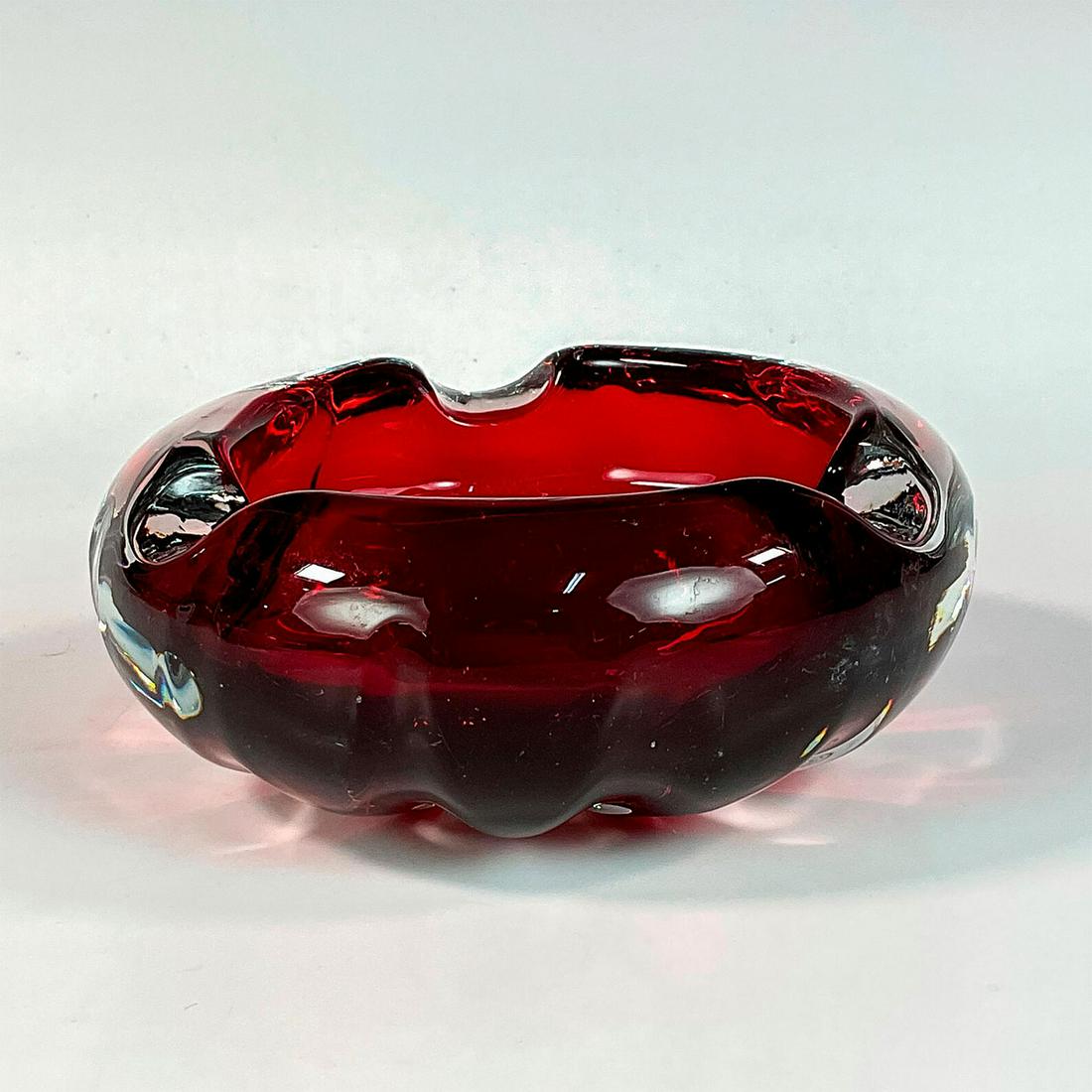 Vintage Ruby Red Art Glass Ashtray (1 of 4)