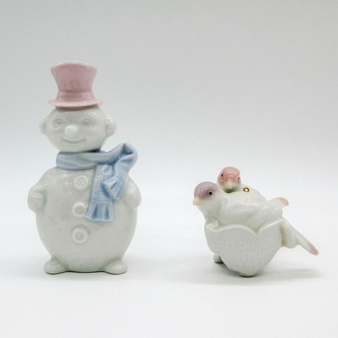 Pair of Lladro Ornaments, Snowman + Our Frist Christmas 1991: Glossy finish. Lladro backstamps. Snowman: Joan Coderch; 1991-1993; 2in x 2.25in x 4in. Our First Christmas: Francisco Polope; 1991; 2.75in x 3in x 2in. This item has no reserve. Manufacturer: Lladro 