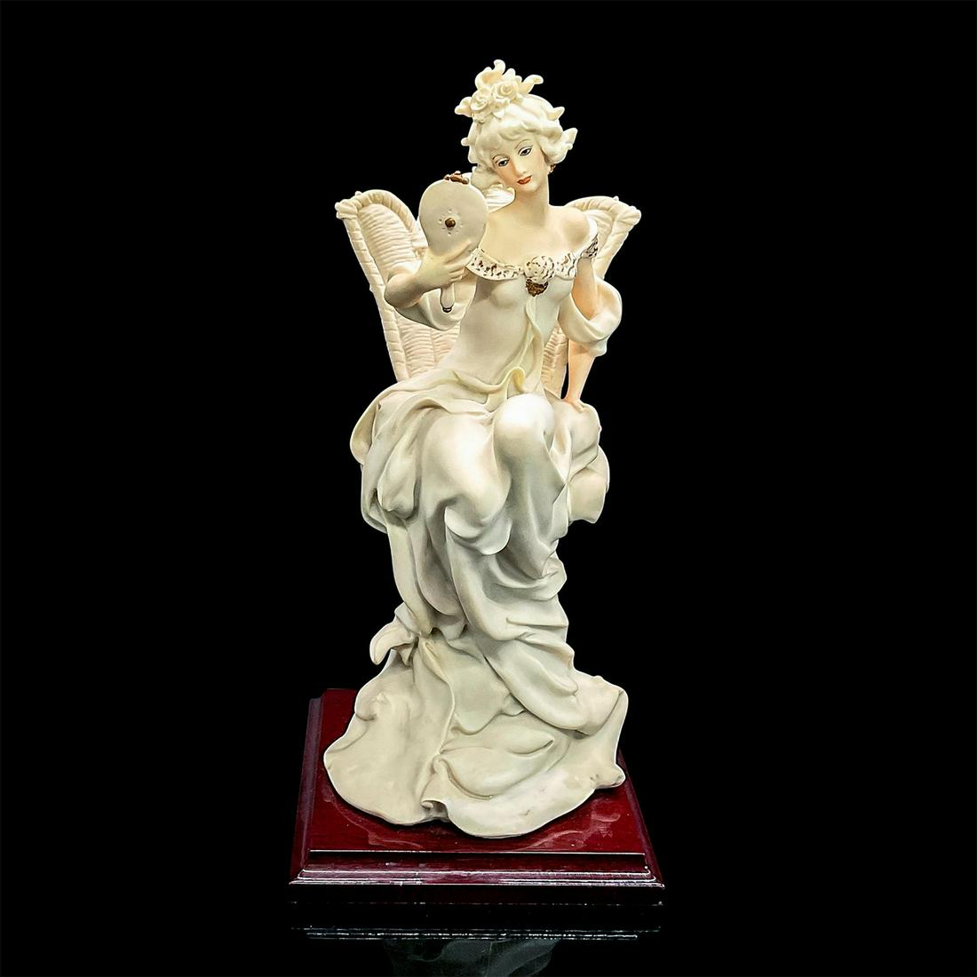 Capodimonte Giuseppe Armani Figurine, Lady with Hand Mirror (1 of 3)