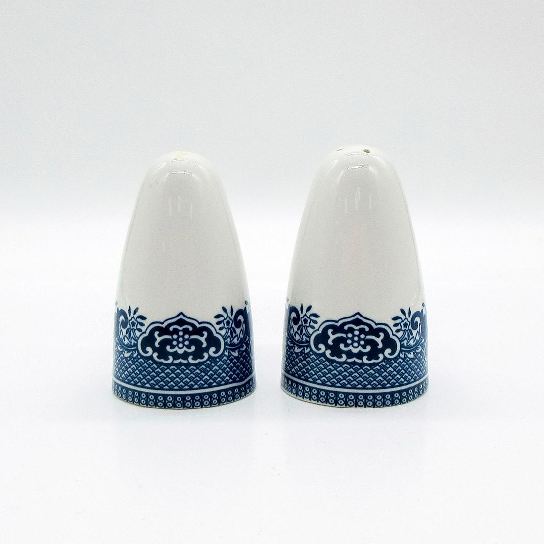 Vintage Churchill England Blue Willow Salt & Pepper Shakers: Salt shaker has one hole and the pepper shaker has 5. Includes original stoppers for both. Indigo-colored borders. Dimensions: 2"W x 3"H Manufacturer: Churchill Country of Origin: England