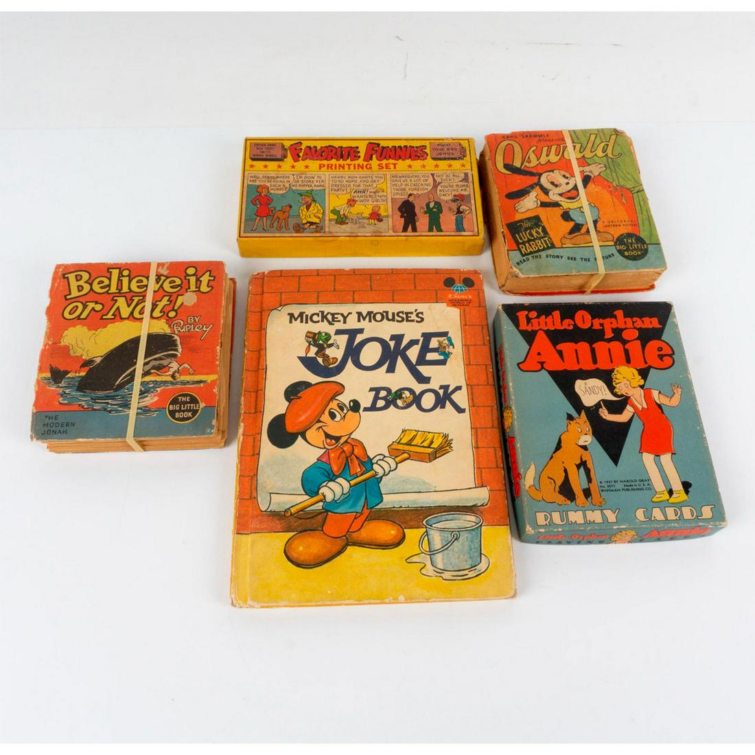 5pc Variety of Vintage Books and Games (1 of 4)