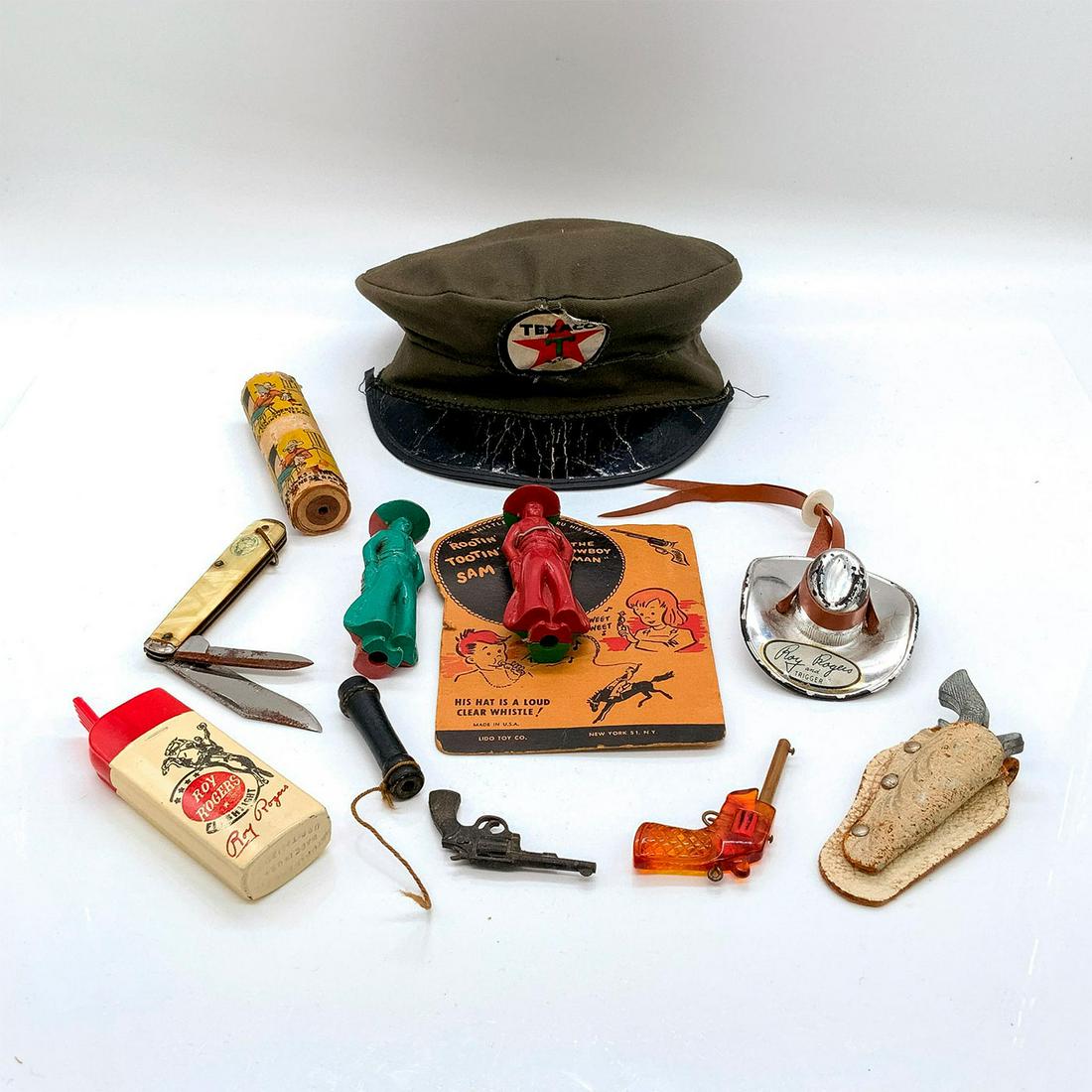 11pc Variety of Vintage Toys and Memorabilia (1 of 2)