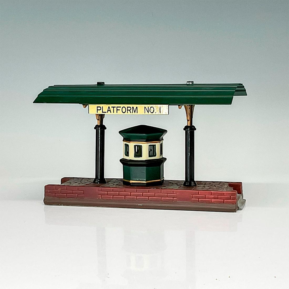 Department 56 Figurine, Victoria Station Train Platform (1 of 4)