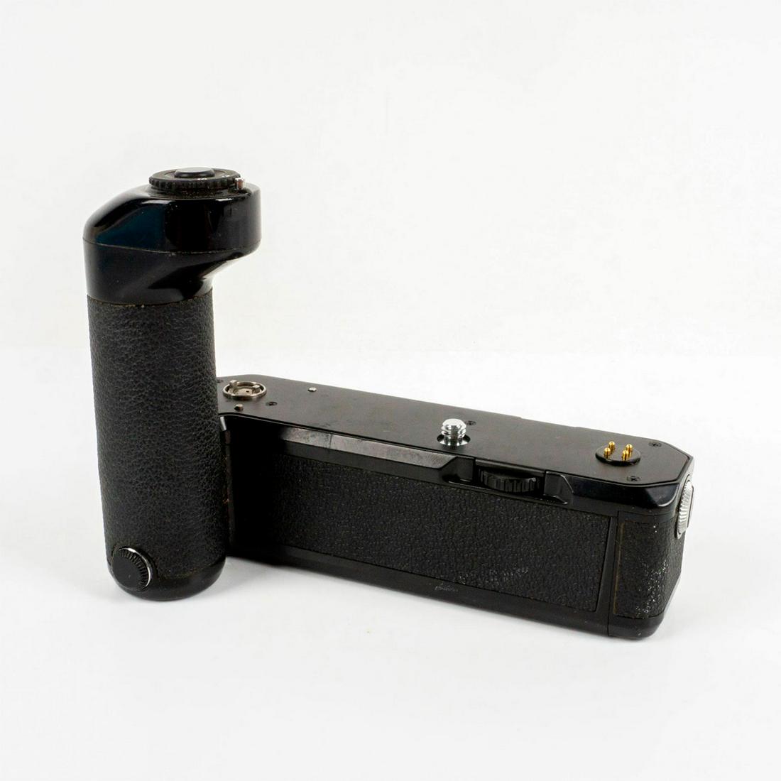 Nikon MD-12 Motor Driver Camera Accessory (1 of 3)