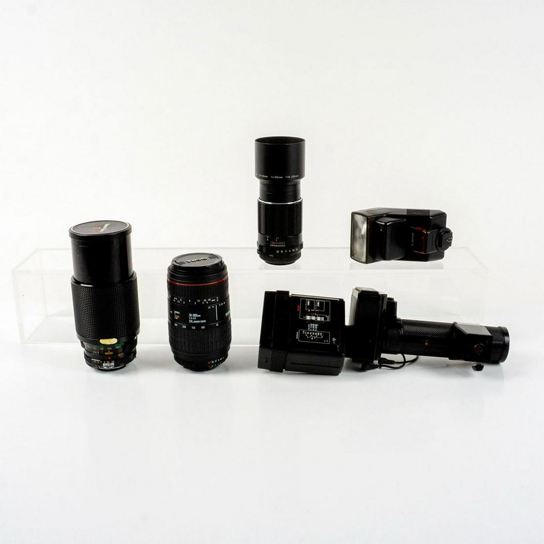 Camera Accessories; 2 Mount Flashes + 3 Zoom Lenses (1 of 7)