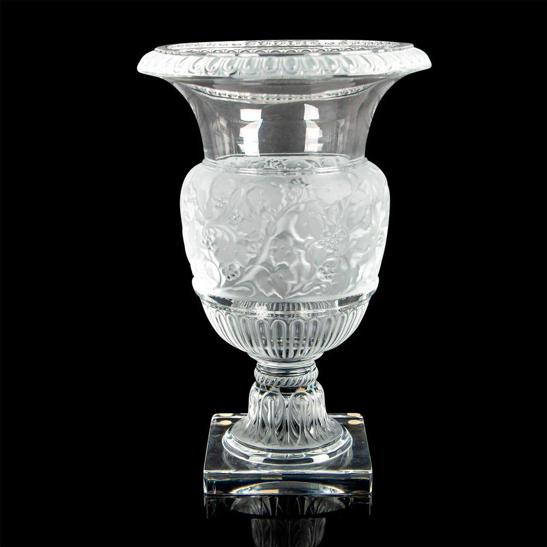 Lalique Crystal Footed Vase, Versailles (1 of 6)