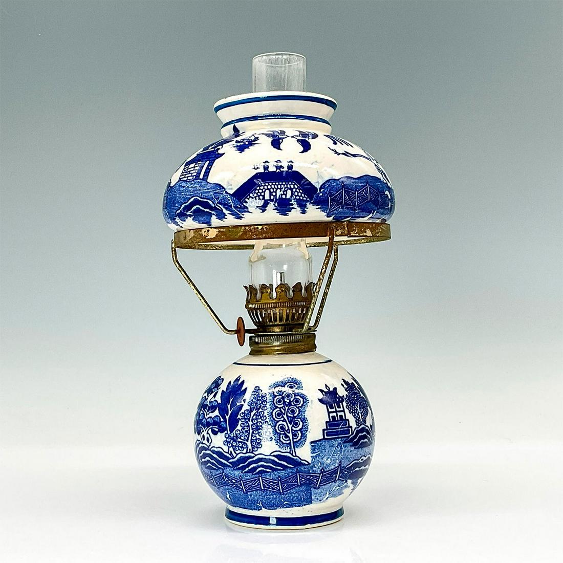 Blue Willow Small Oil Lamp with Shade (1 of 3)