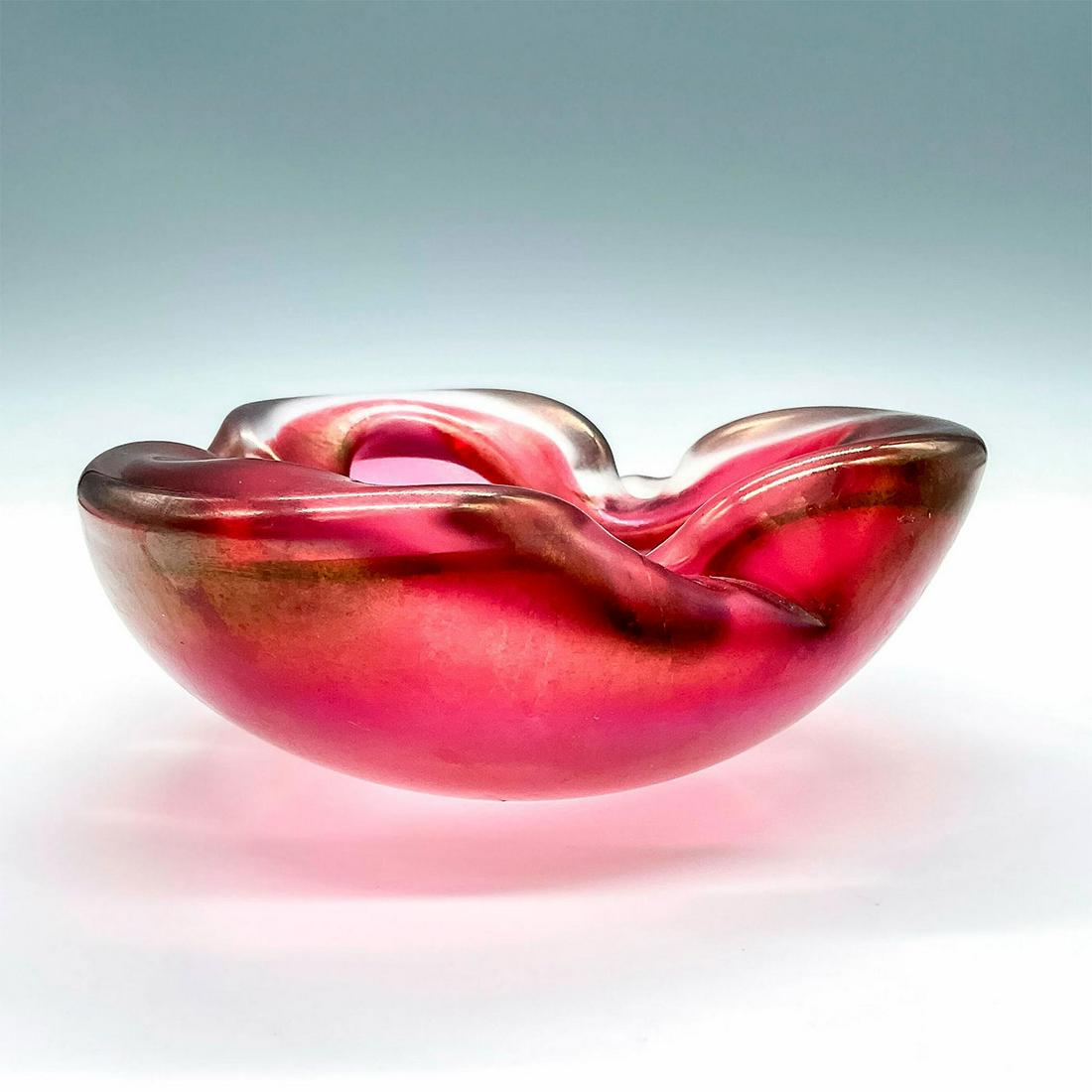 Murano Sommerso Art Glass Bowl: Magnificent piece with a lovely sommerso color scheme with a lustre iridescent finish. Dimensions: 6"W x 2.5"H