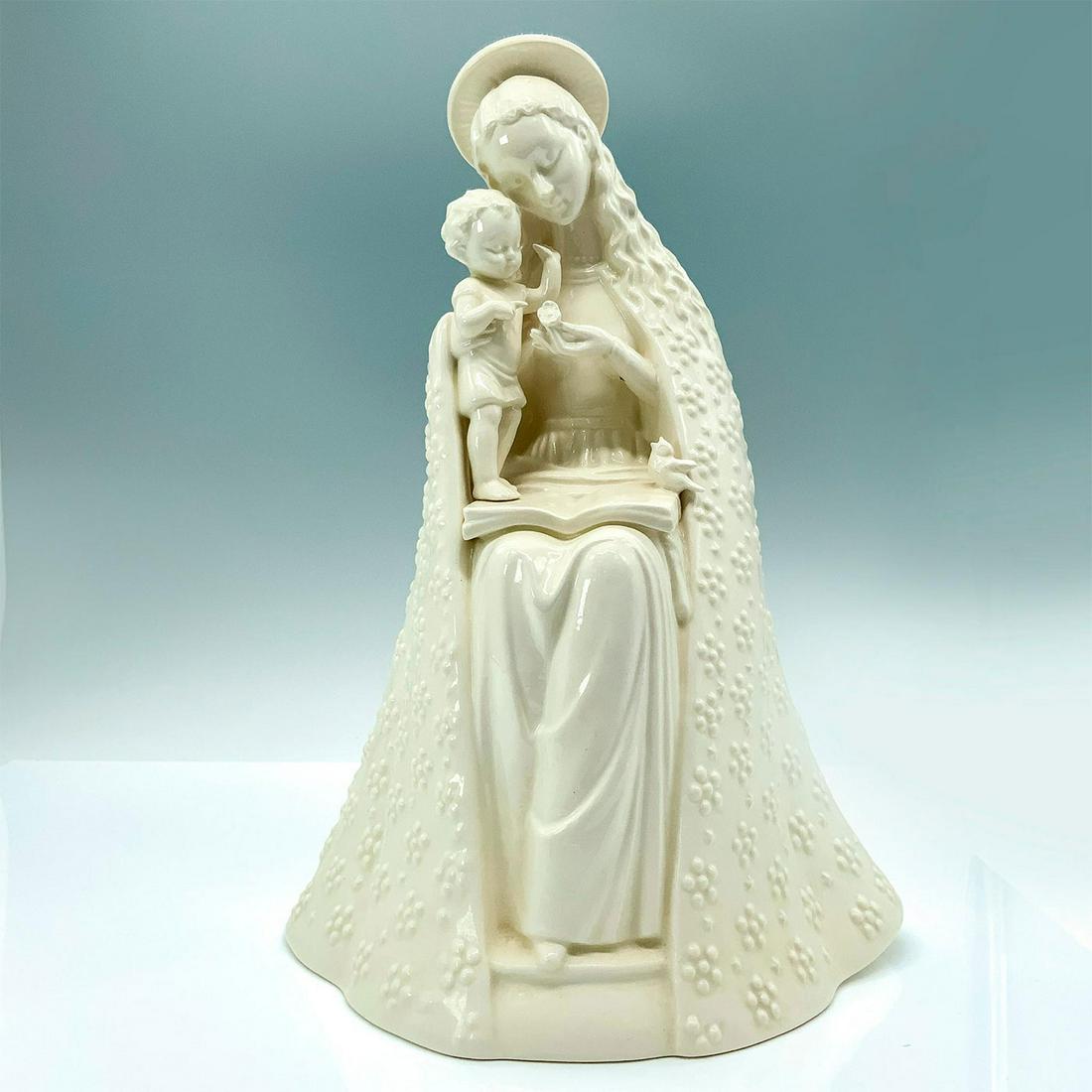 Goebel Hummel Porcelain Figurine, Madonna and Child (1 of 3)