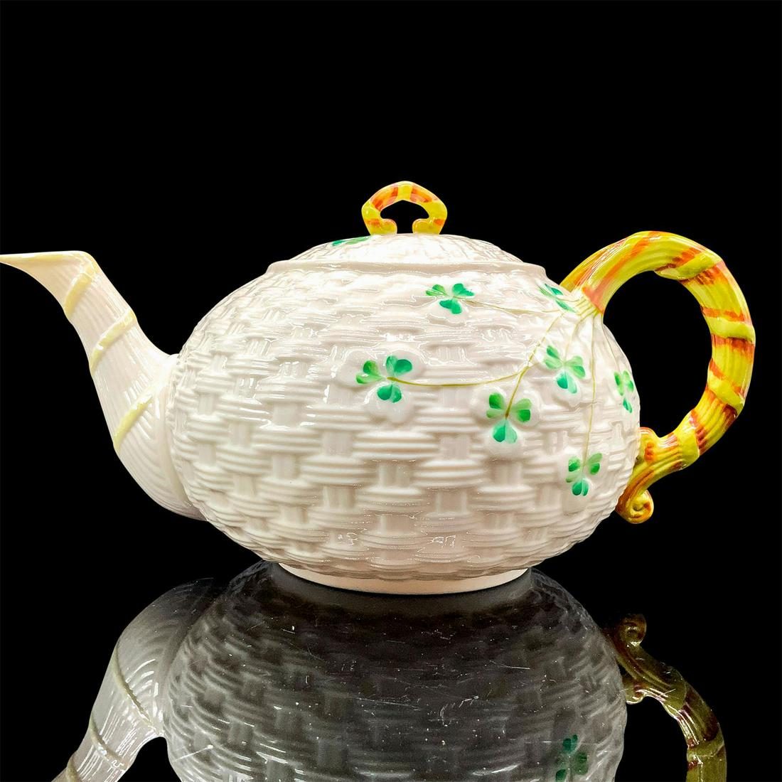 Belleek Ceramic Teapot with Lid, Shamrock (1 of 3)