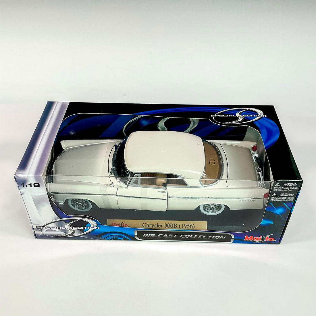 Maisto Special Edition 1956 Chrysler 300B Model Car (1 of 4)