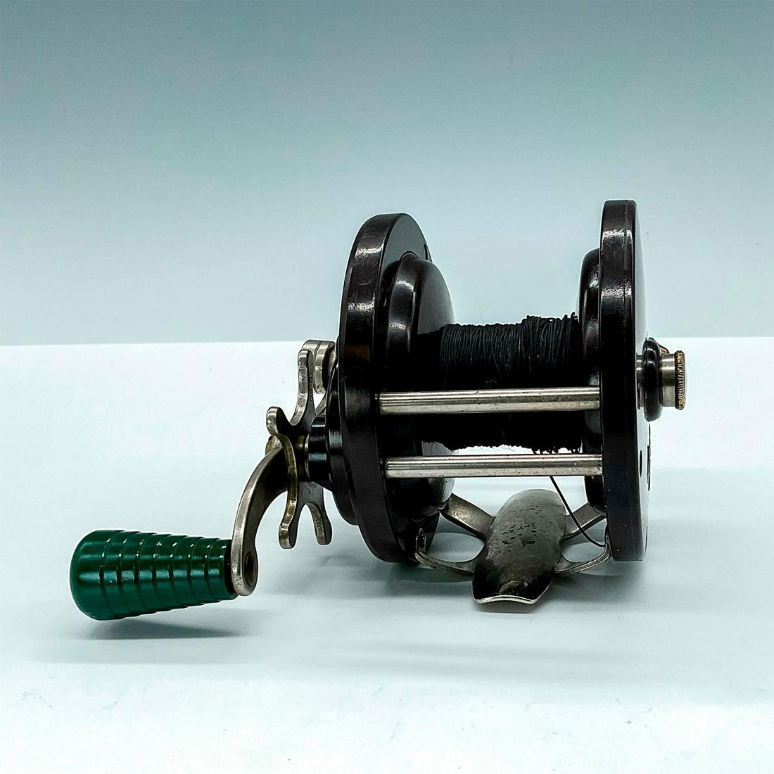 Vintage Penn No 85 Casting Reel (1 of 4)