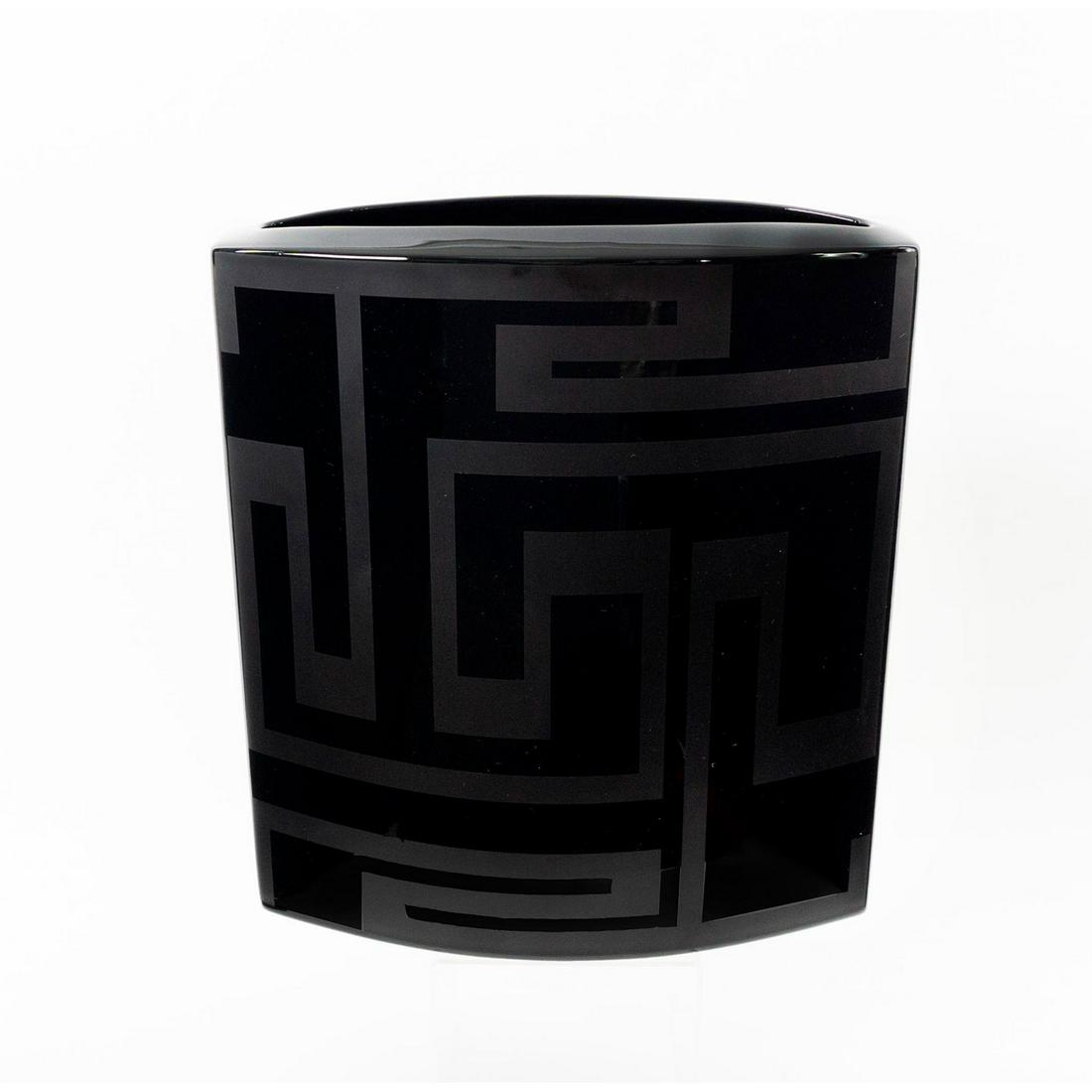 Vintage Rosenthal Versace Dedalo Porcelain Black Vase Auction