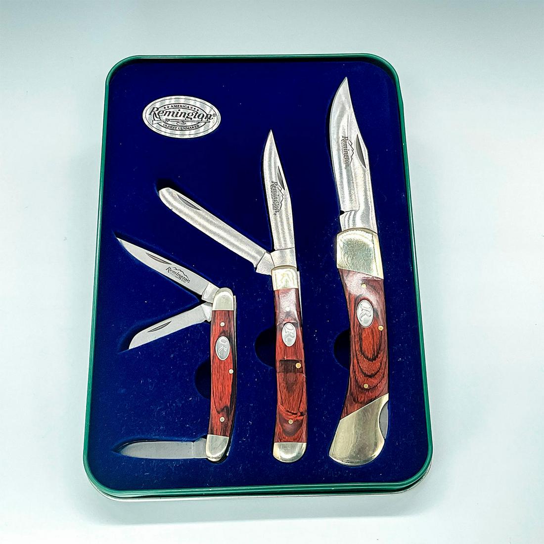 3pc Remington Sportsman Series Wood Handled Knives in Tin (1 of 3)