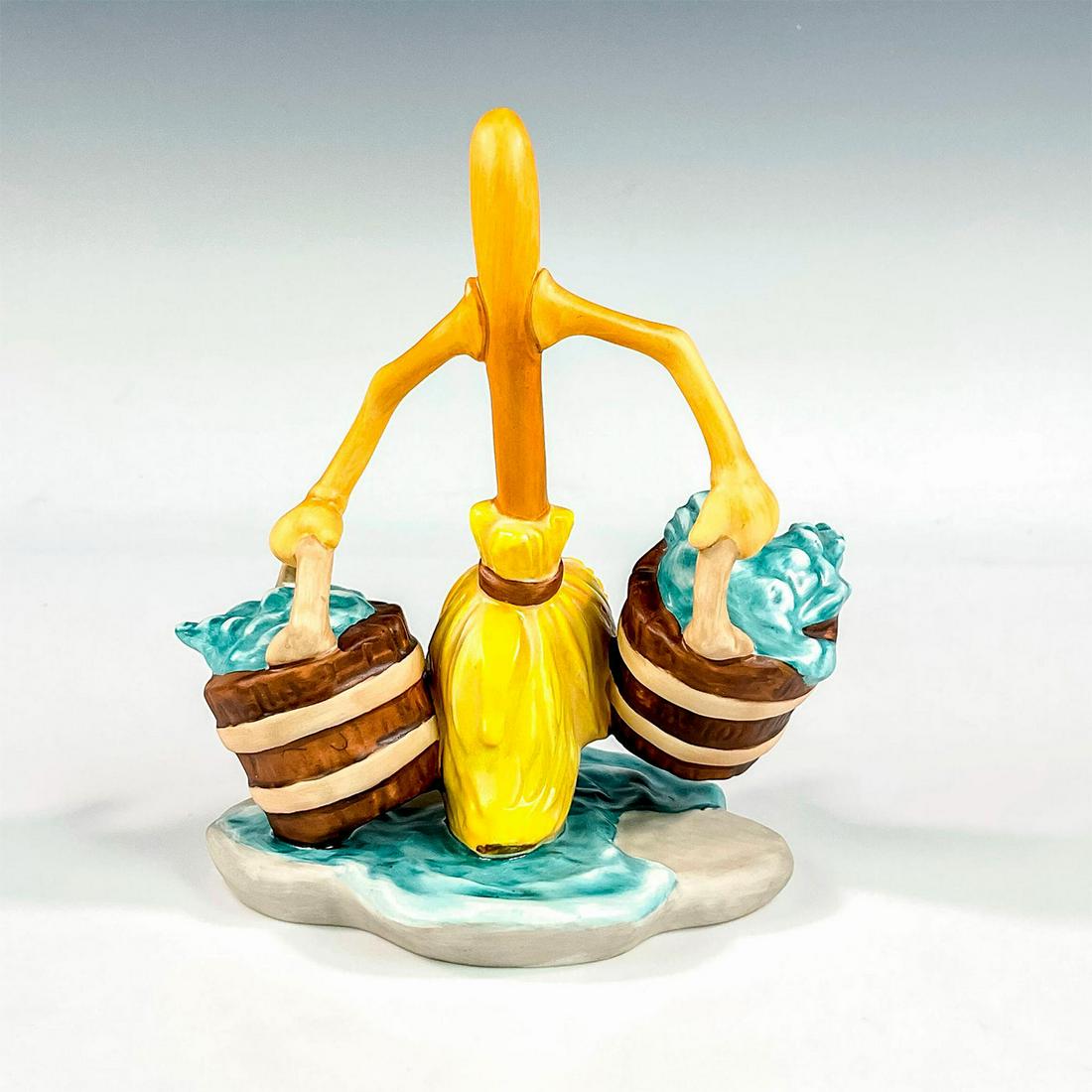 Walt Disney Classics Figurine, Bucket Brigade (1 of 4)
