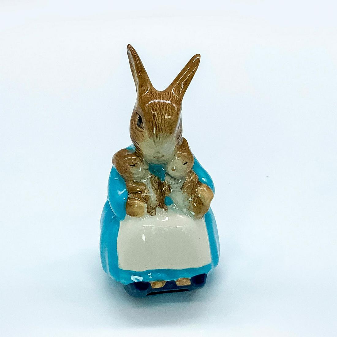 Beswick Beatrix Potter Figurine Mrs. Rabbit and Bunnies (1 of 4)