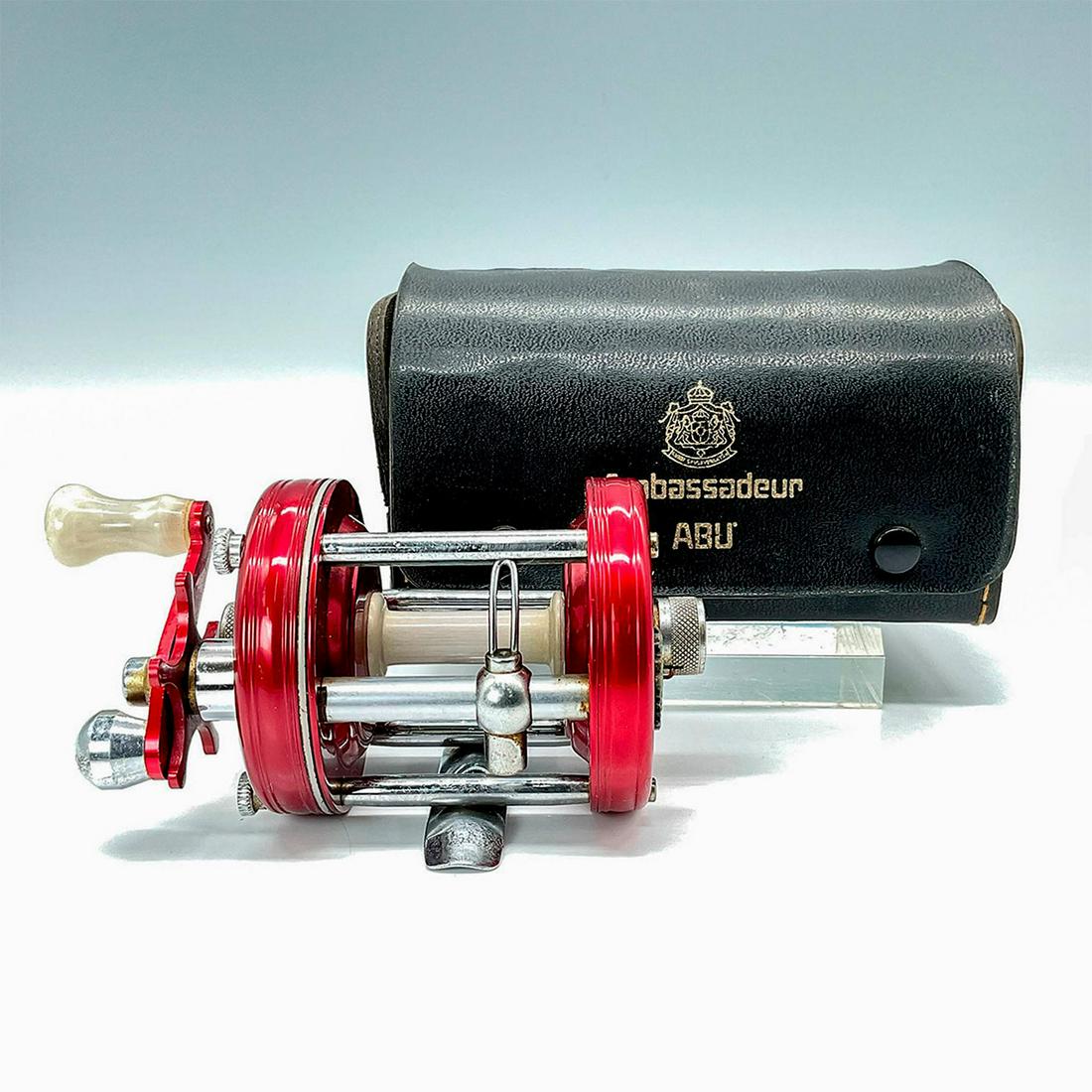 Record Abu Ambassadeur 600 Baitcasting Reel (1 of 5)