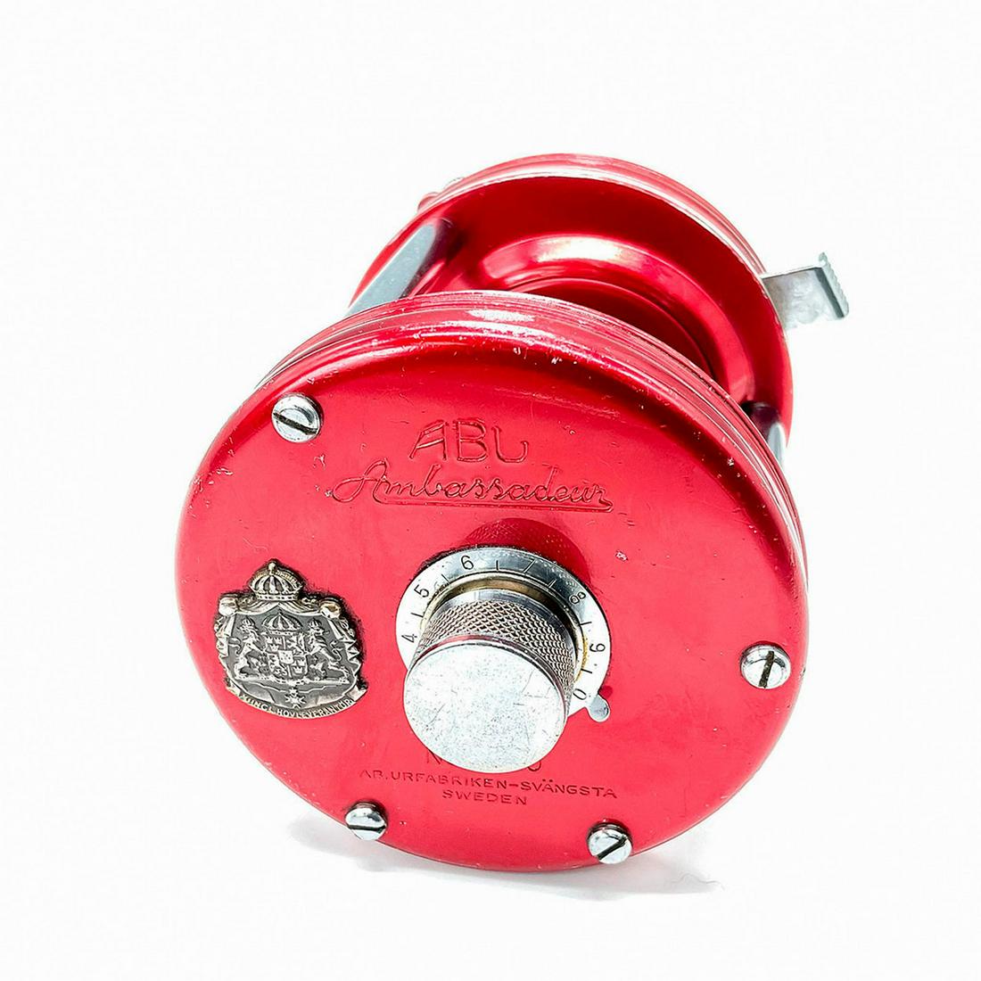 Vintage Abu Ambassadeur 6000 Baitcasting Reel (1 of 3)