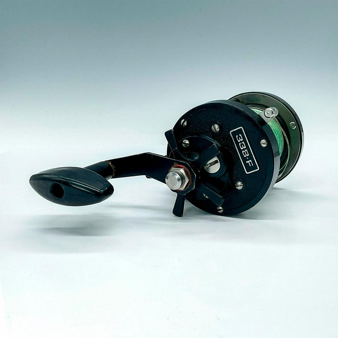 Vintage Newell Casting Reel 338-F 1st Gen Blackie (1 of 3)