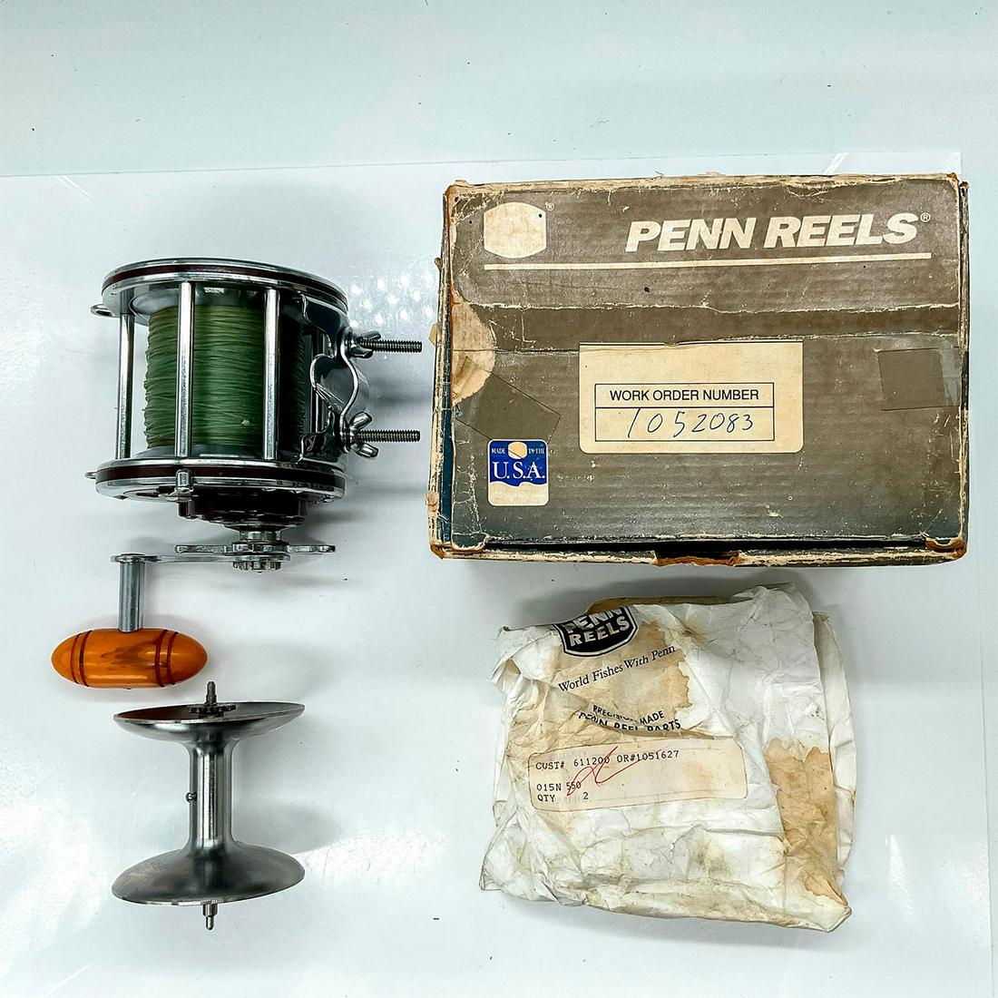 Vintage Penn Senator 113H 4/0 Reel with Box (1 of 3)