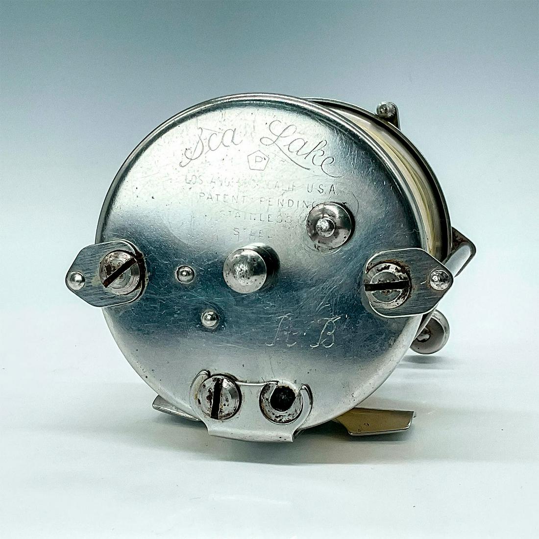 Vintage Sea Lake by Pentagon Products Baitcasting Reel (1 of 3)