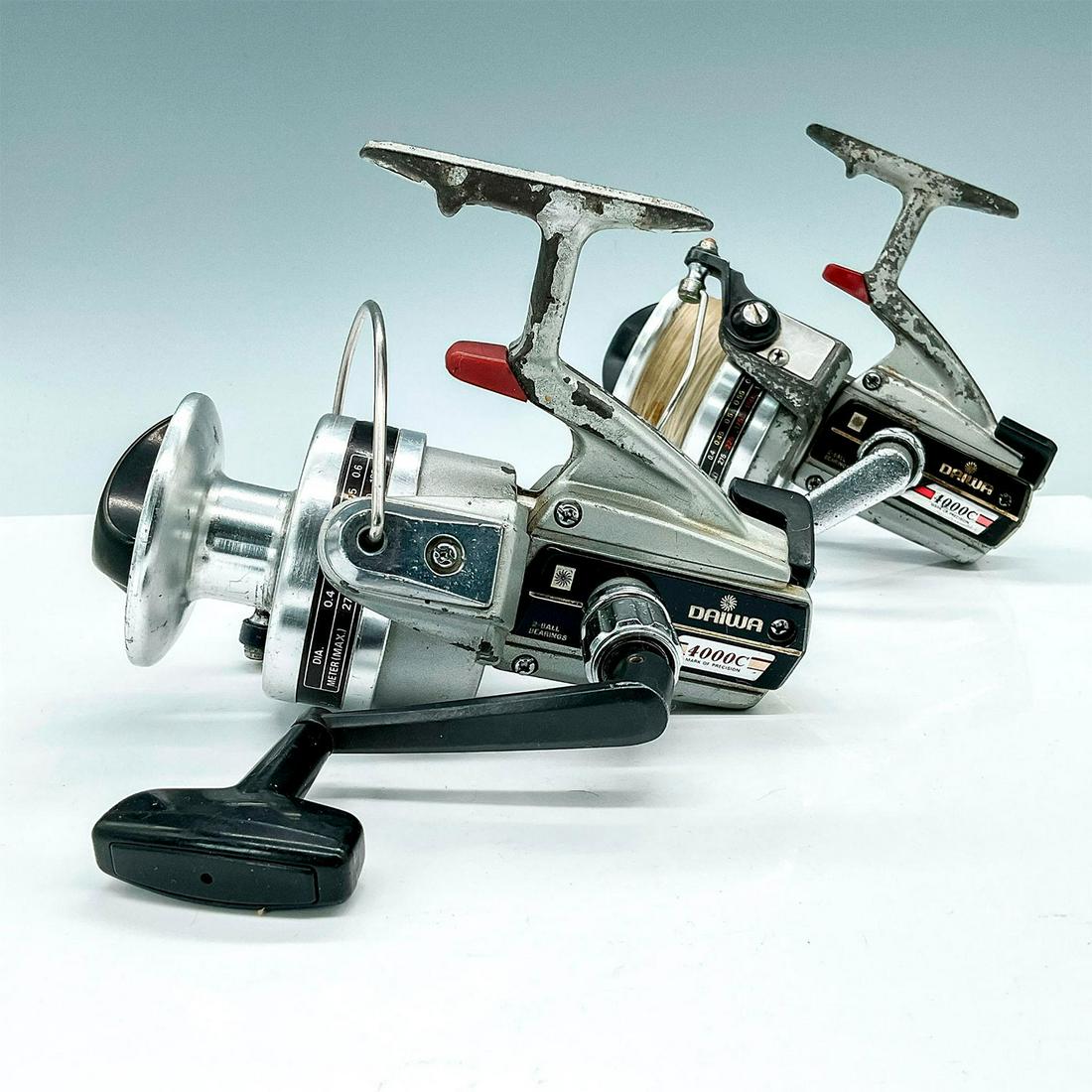 Pair of Daiwa 4000 C Spinning Reels (1 of 2)