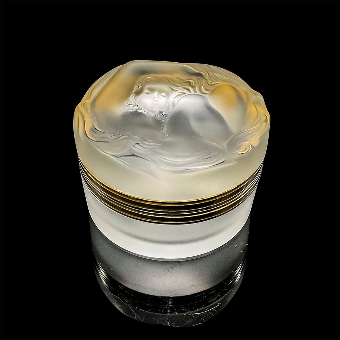 Lalique Crystal Hinged Box, Daphne (1 of 3)