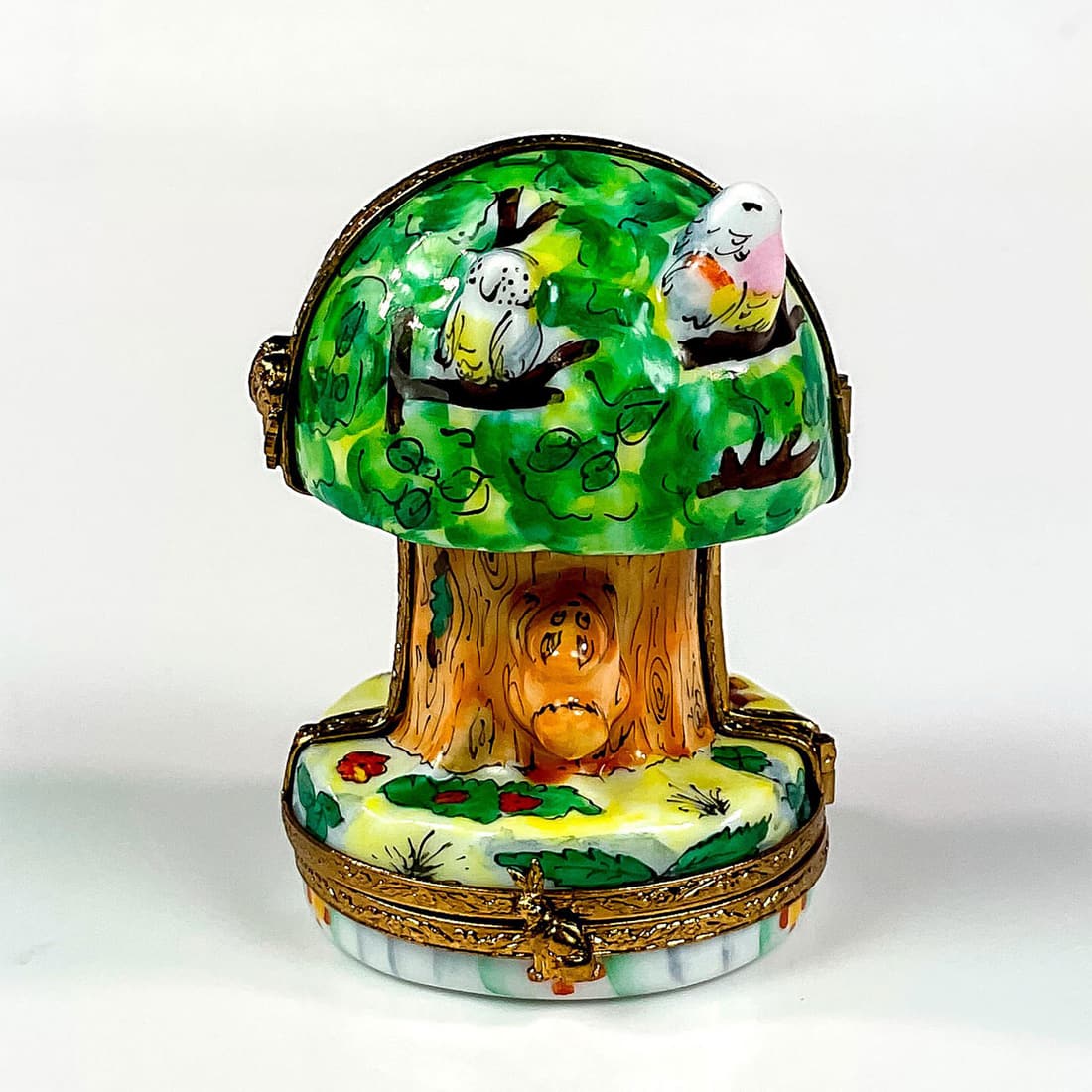 Limoges La Gloriette Porcelain Charm Box, Treehouse (1 of 4)