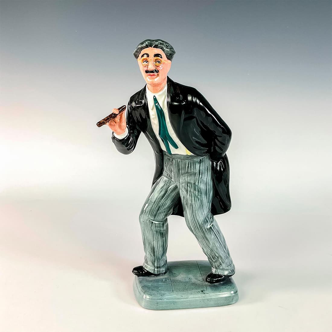 Groucho Marx HN2777 - Royal Doulton Figurine (1 of 3)