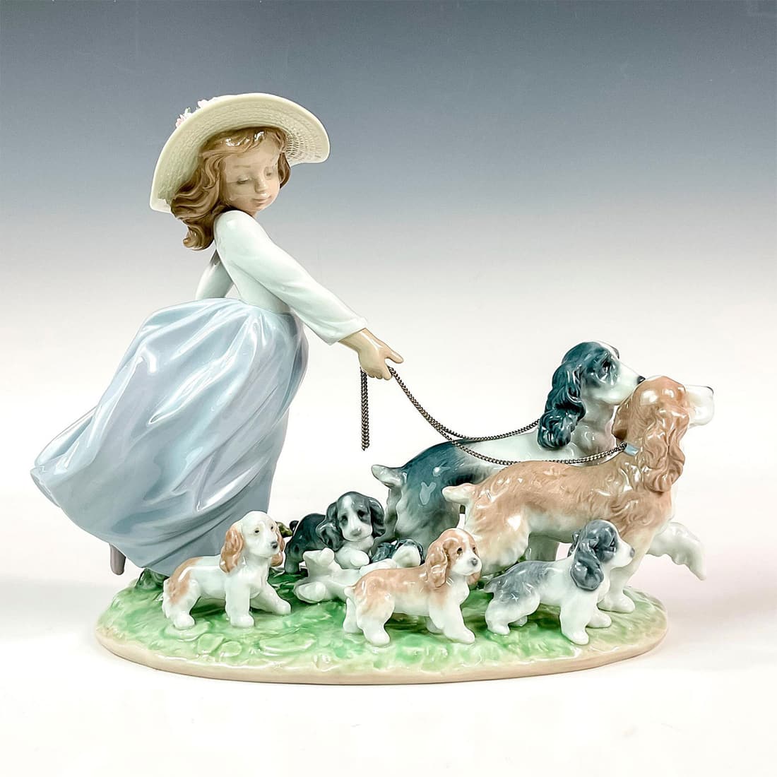 Lladro Porcelain Figure, Puppy Parade 1006784 (1 of 4)