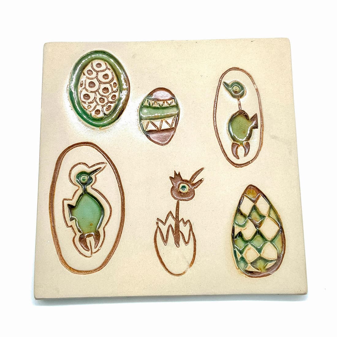 Bennington Vermont Pottery Easter Plaque (1 of 2)