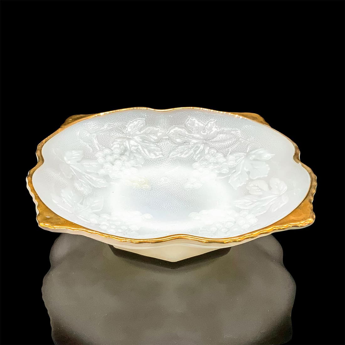 Anchor Hocking Milk Glass Grape Motif Serving Bowl (1 of 3)