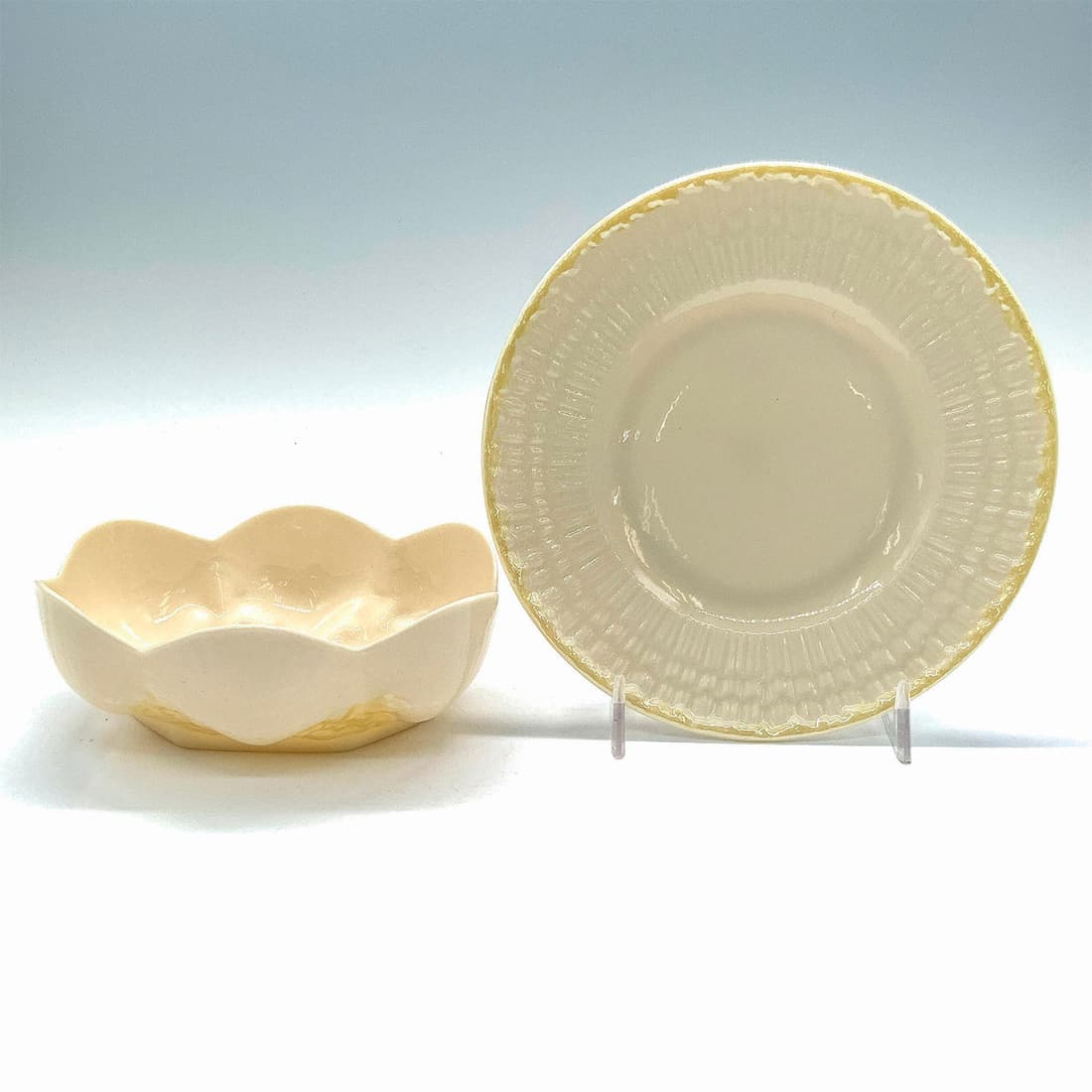 2pc Belleek Small Scalloped Shell Bowl and Plate (1 of 2)