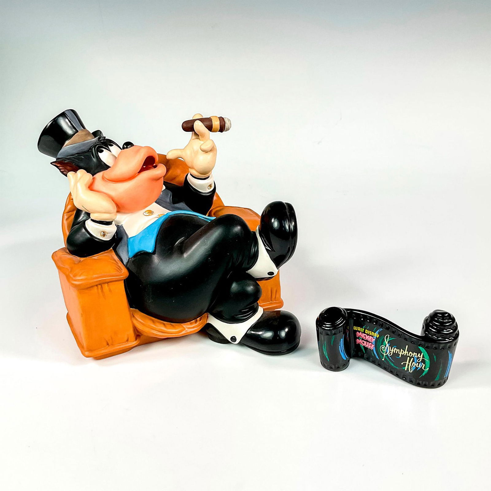 2pc Walt Disney Classics Figurine + Plaque, Symphony Hour (1 of 4)