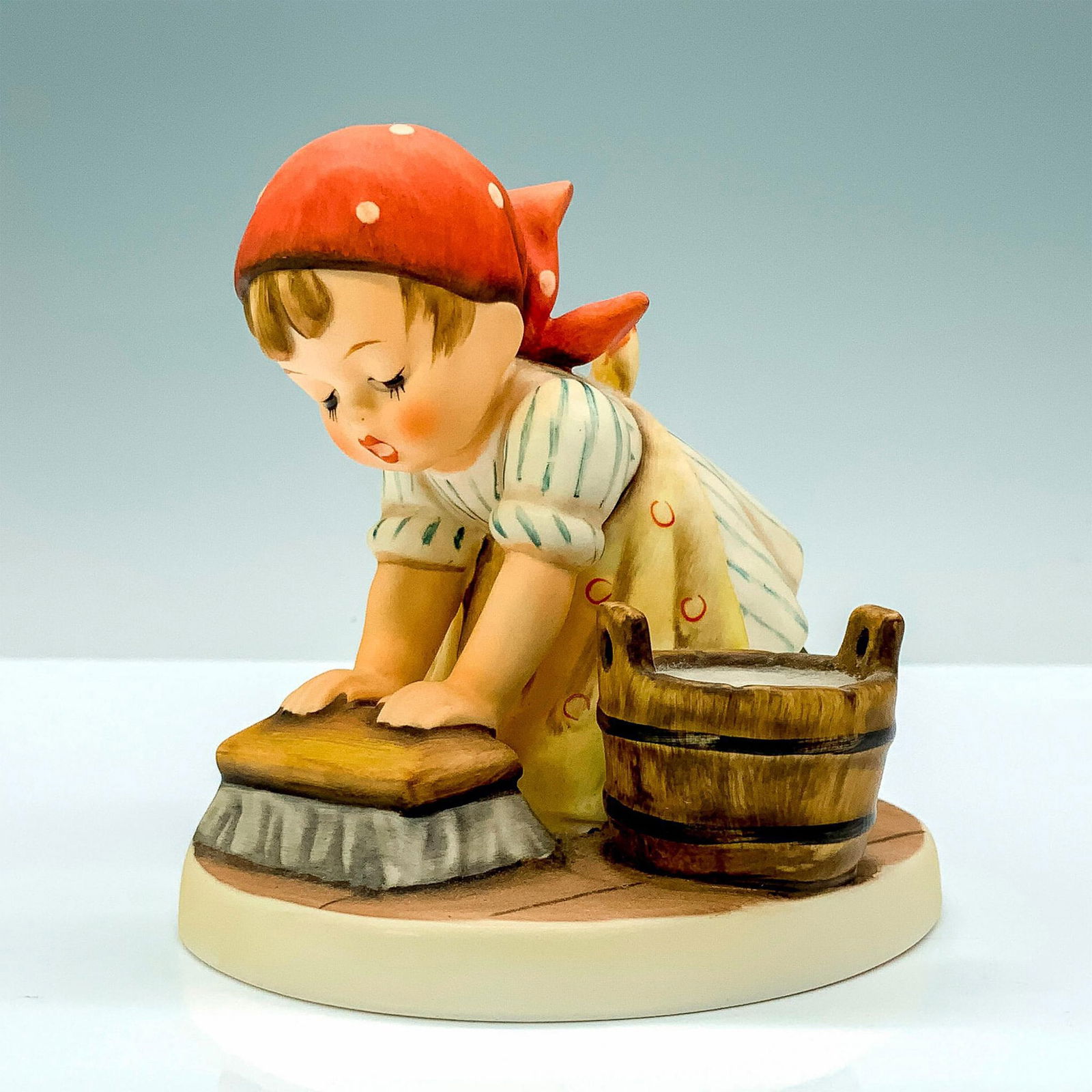 Goebel Hummel Figurine, Big Housecleaning (1 of 3)