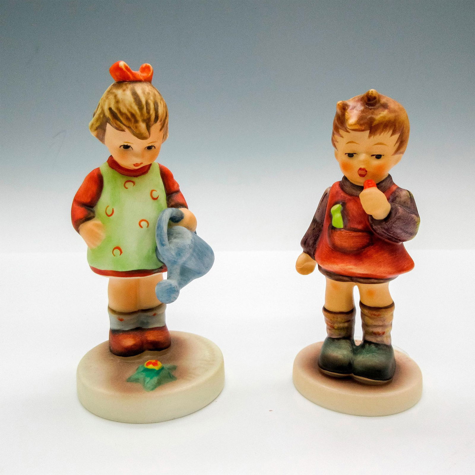 2pc Goebel Hummel Figurines, Little Gardner 74 (1 of 3)