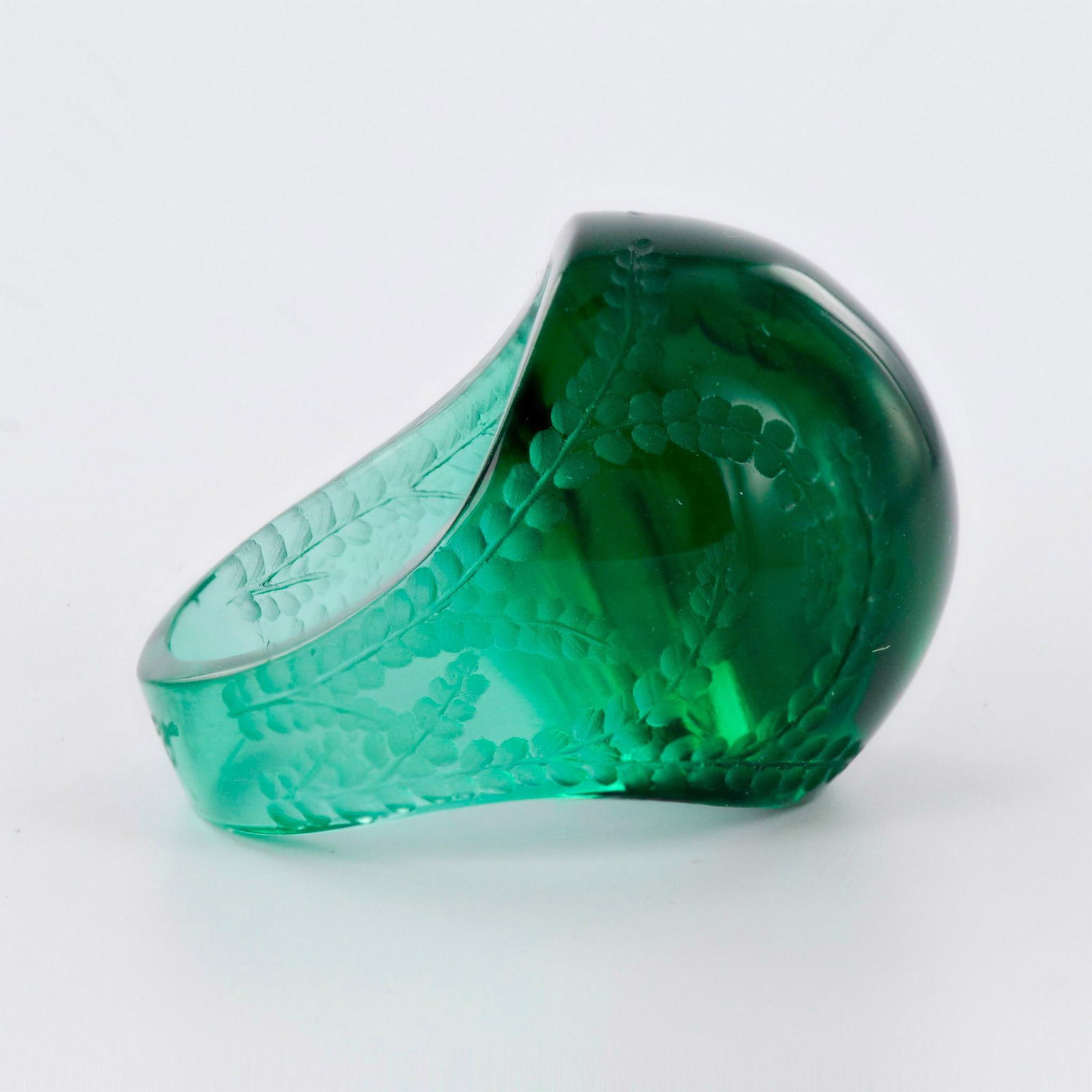 Lalique Green Foliage Crystal Cabochon Ring (1 of 6)