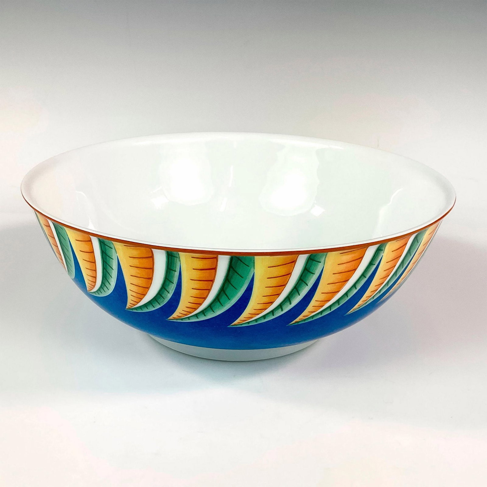 Lalique Porcelain of Limoges Serving Bowl, Soleil (1 of 2)