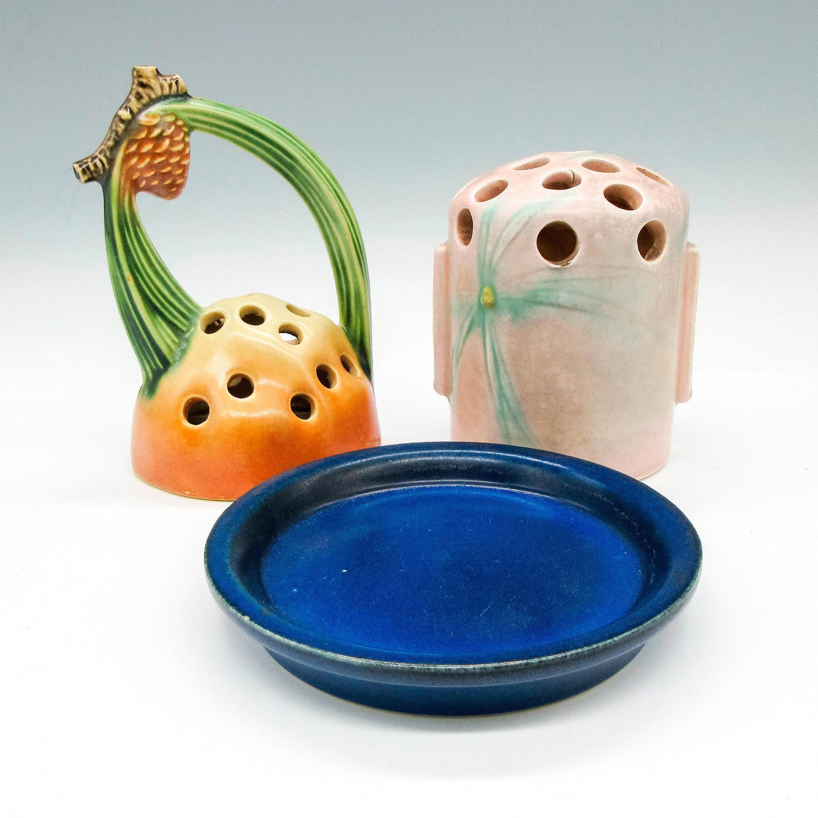 3pc Roseville Styled Pottery Flower Frogs, Pinecone (1 of 3)