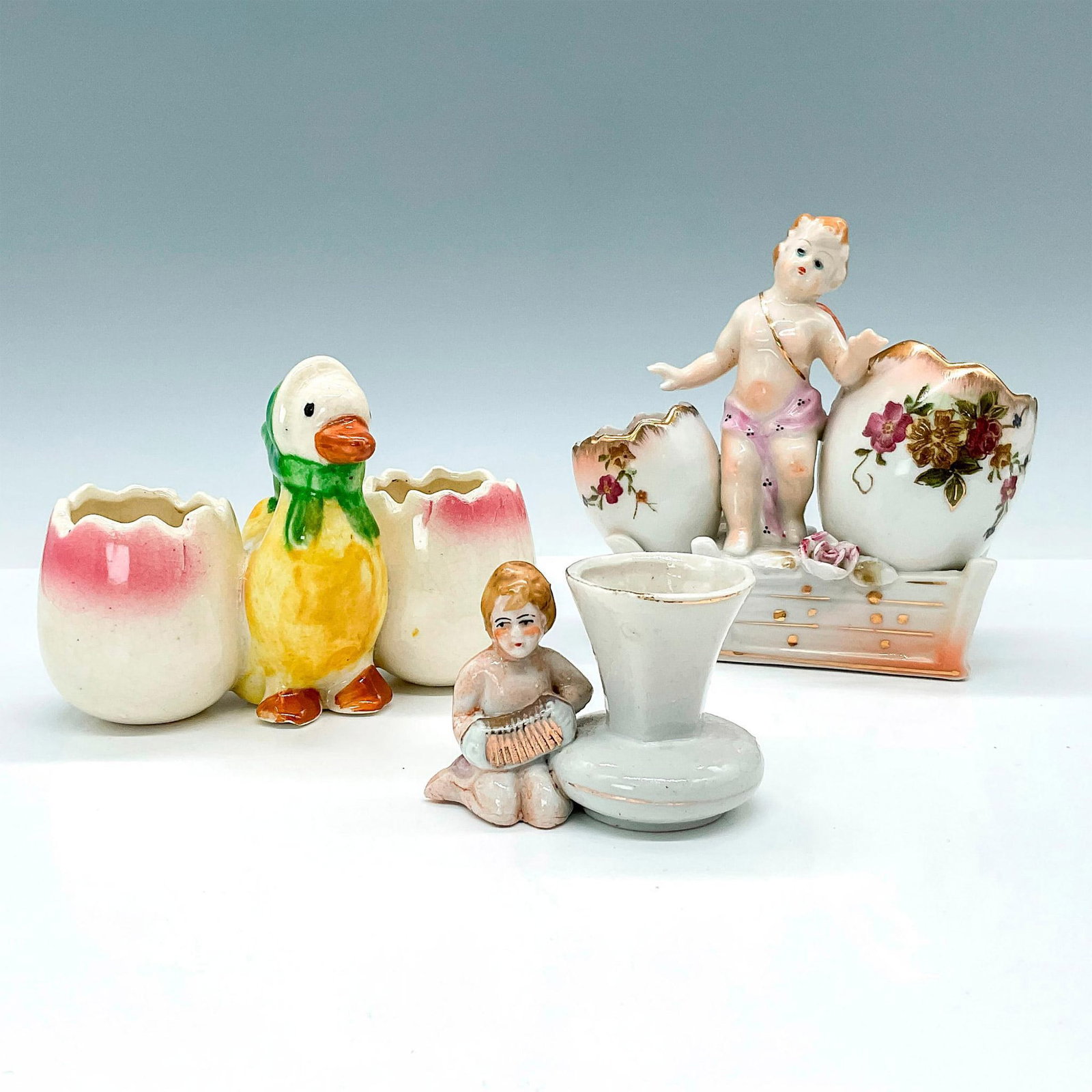 3pc Vintage Egg Cups and Toothpick Vase (1 of 3)