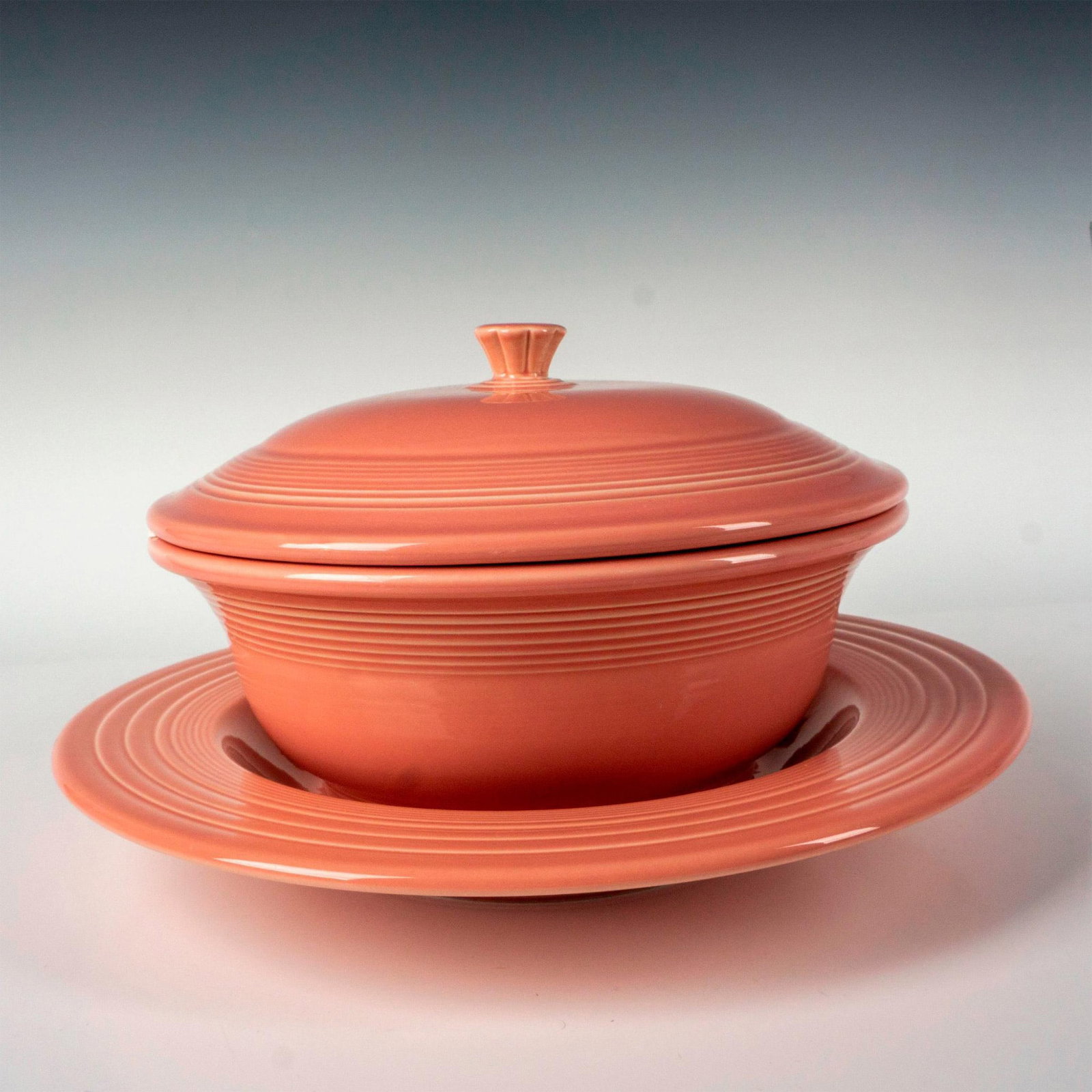 2pc Homer Laughlin Fiesta Covered Casserole with Tray, Rose (1 of 4)