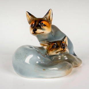 Royal Doulton Figurine, Foxes Curled HN117: Hand decorated and hand painted in a grey, light brown colorway. Handwritten HN number. Royal Doulton backstamp. Issued: 1912-1946 Dimensions: 4.75"L x 3.5"W x 3.5"H Manufacturer: Royal Doulton Countr