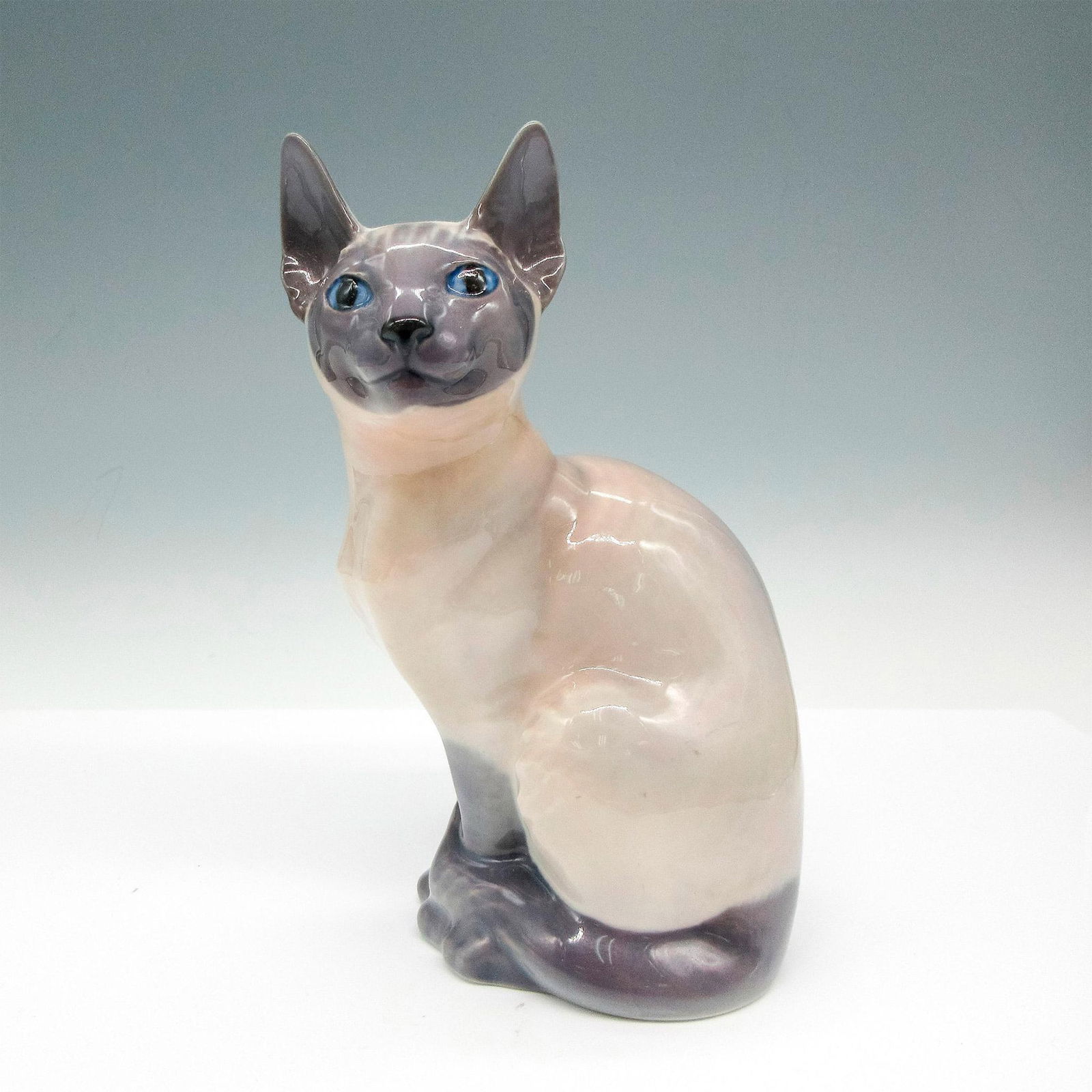Royal Copenhagen Porcelain Figurine, Siamese Cat (1 of 3)
