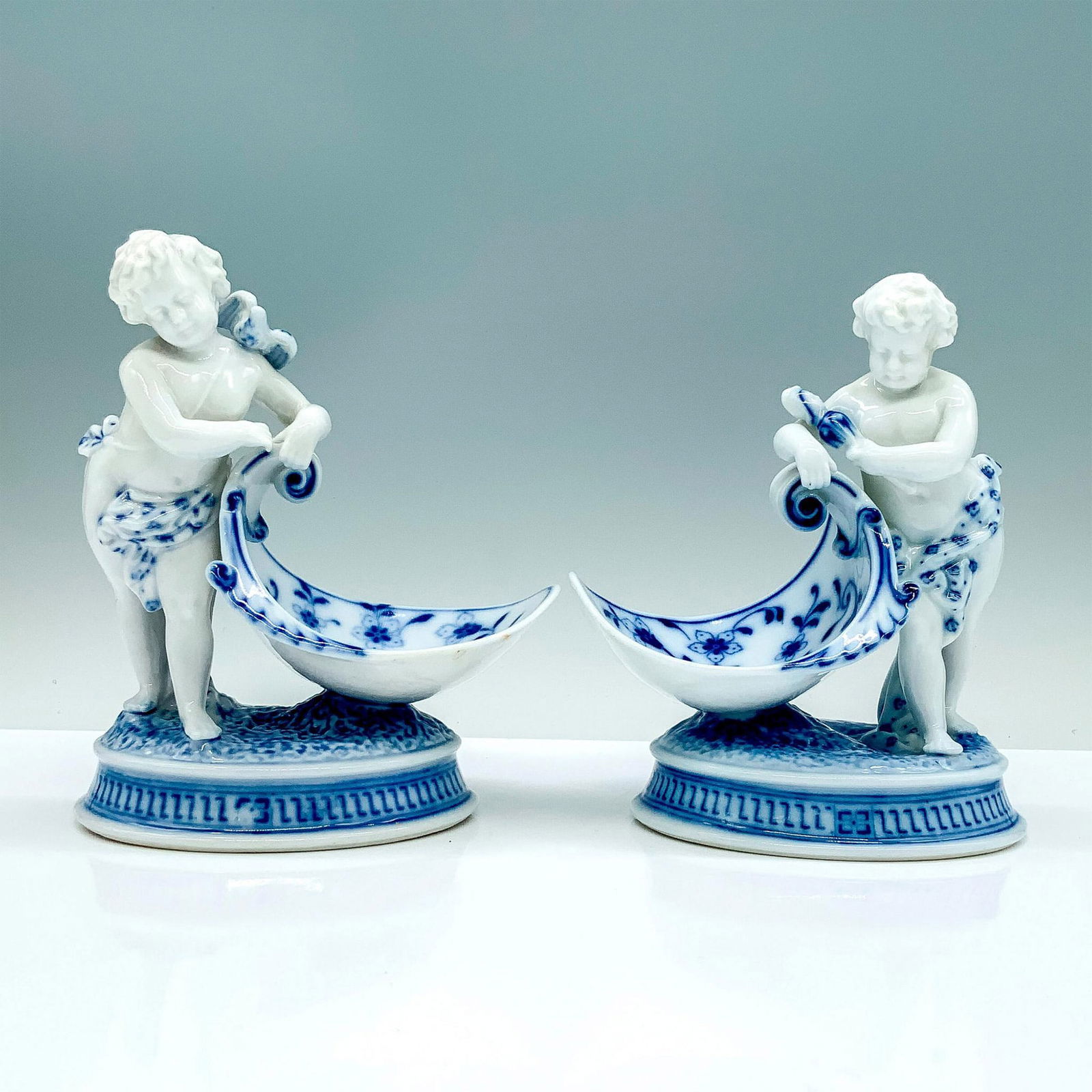2pc Blue and White Open Salt Cellars with Cherubs (1 of 3)