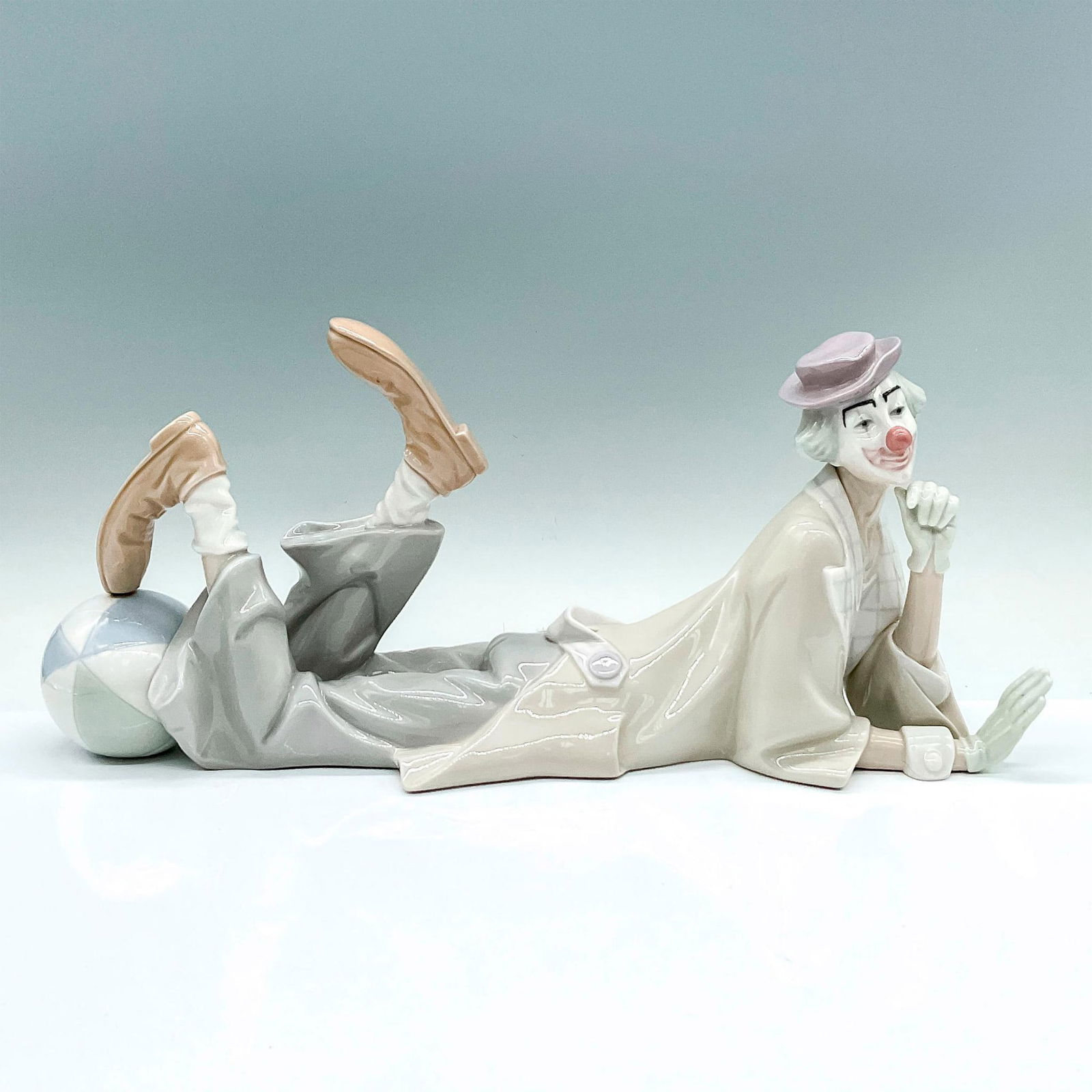 Clown 1004618 - Lladro Porcelain Figurine (1 of 3)