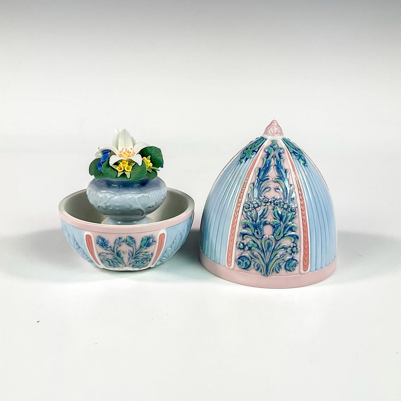 Spring Egg 1006292 - Lladro Porcelain Figurine (1 of 4)