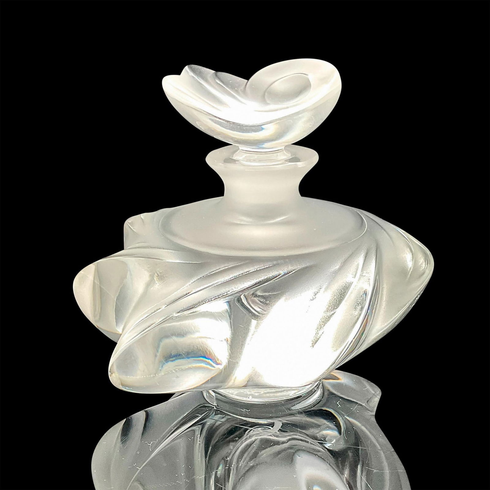 Lalique Crystal Perfume Bottle Samoa Frosted and Clear (1 of 3)