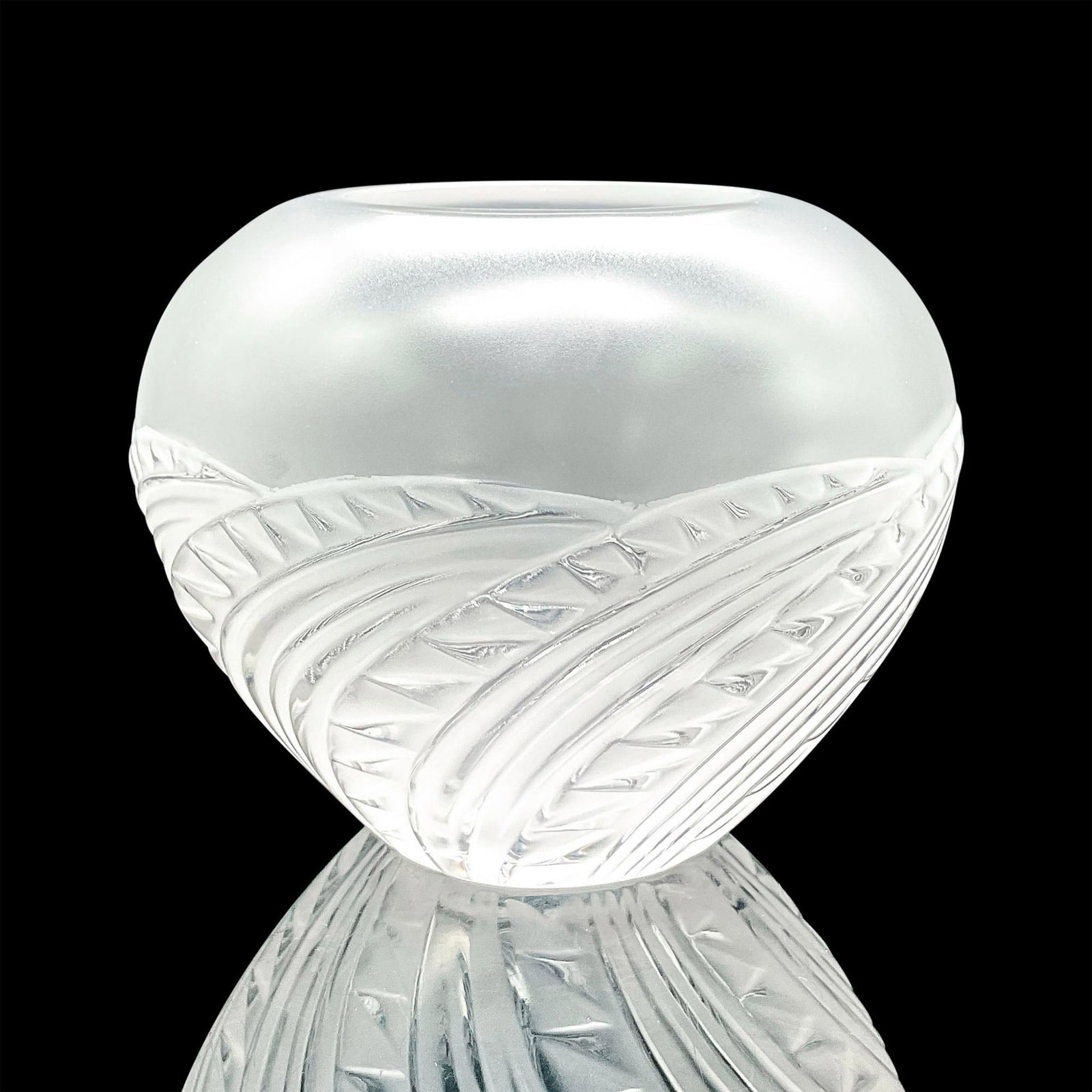 Lalique Crystal Vase, Zagora (1 of 4)
