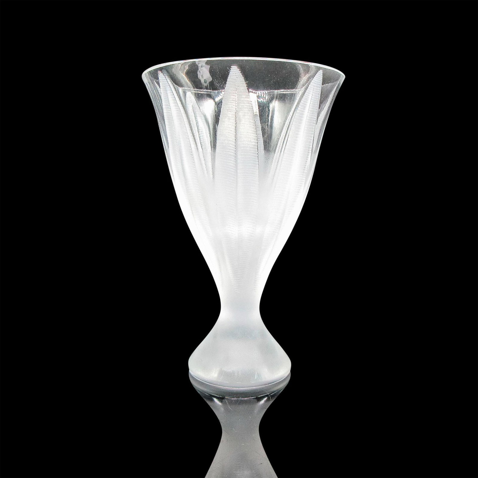 Lalique Crystal Vase, Campanule (1 of 3)